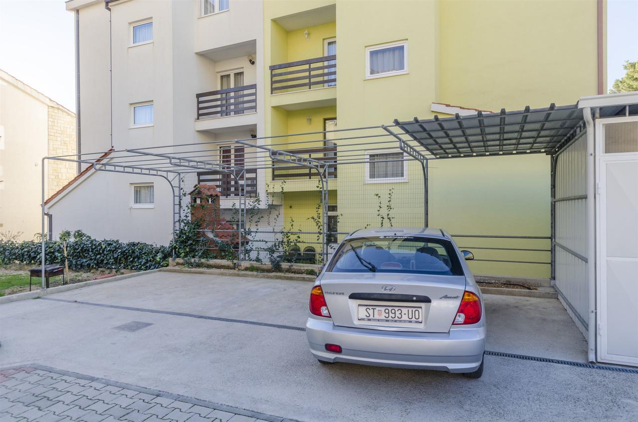 Apartments Srecko Duce Exterior photo