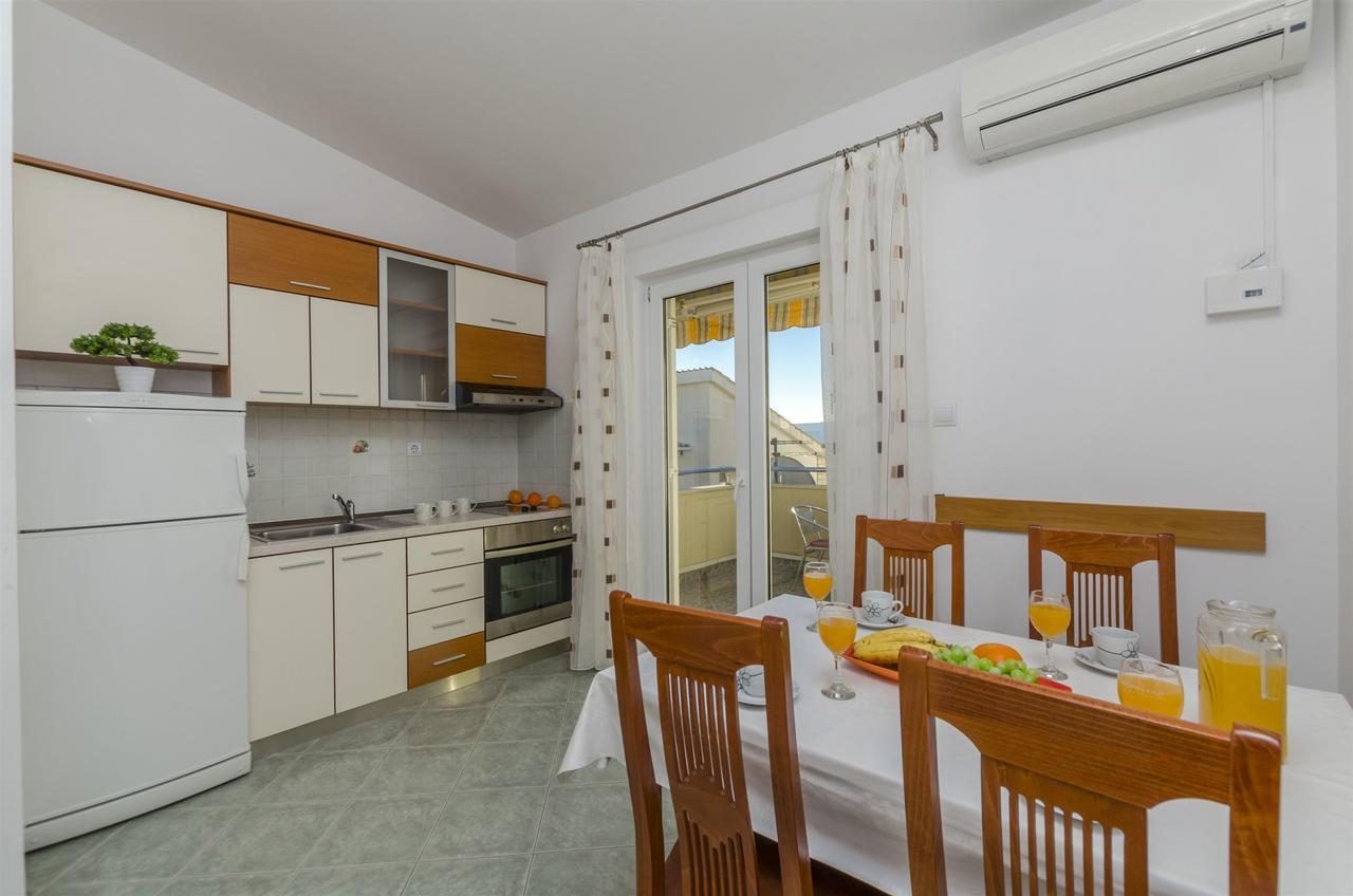 Apartments Srecko Duce Exterior photo